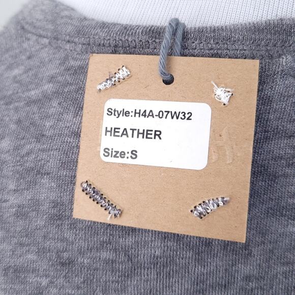 NEW Hello Nite Pullover Ruffle Top Gray Small Long Sleeve Comfy Career Casual - Picture 4 of 7